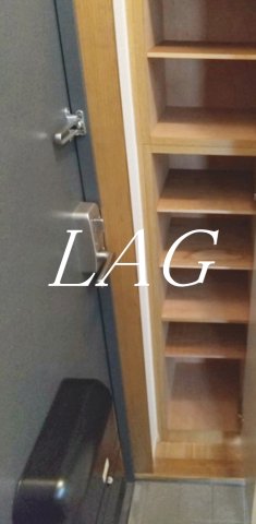 玄関　玄関です。