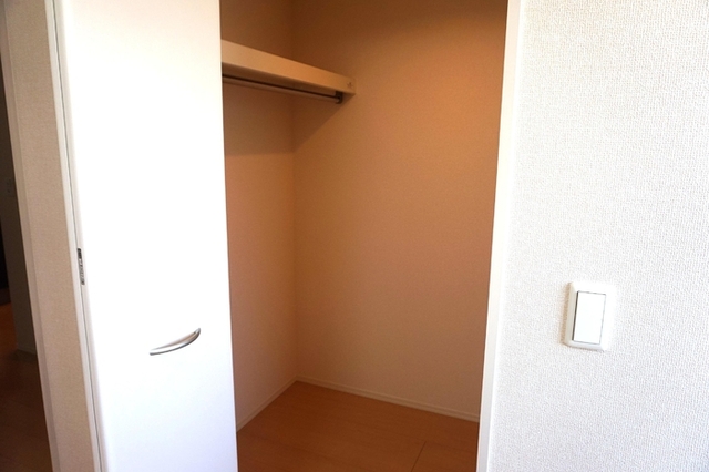 収納　ウォークインクローゼット