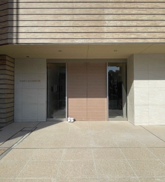 エントランス　清潔なエントランスです