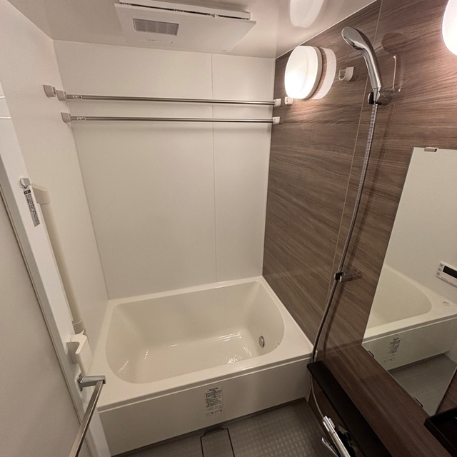 バス・シャワールーム　※写真は同タイプ住戸です。