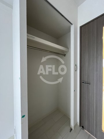 収納　エスリード新大阪ヴェルデ　クローゼット