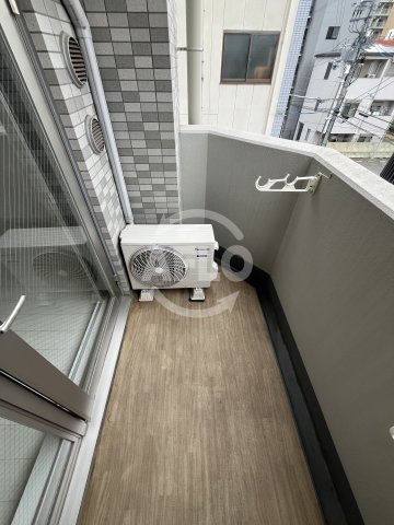 バルコニー　エスリード新大阪ヴェルデ　バルコニー