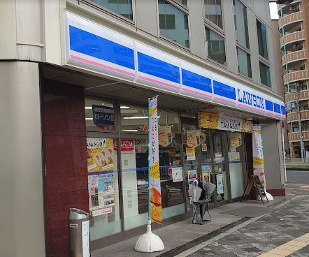コンビニ　ローソン 東淀川東中島二丁目店（コンビニ）まで200m