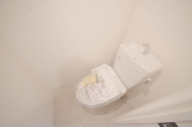 トイレ　このタイプのみモデルルームがありません。他の部屋の写真です。