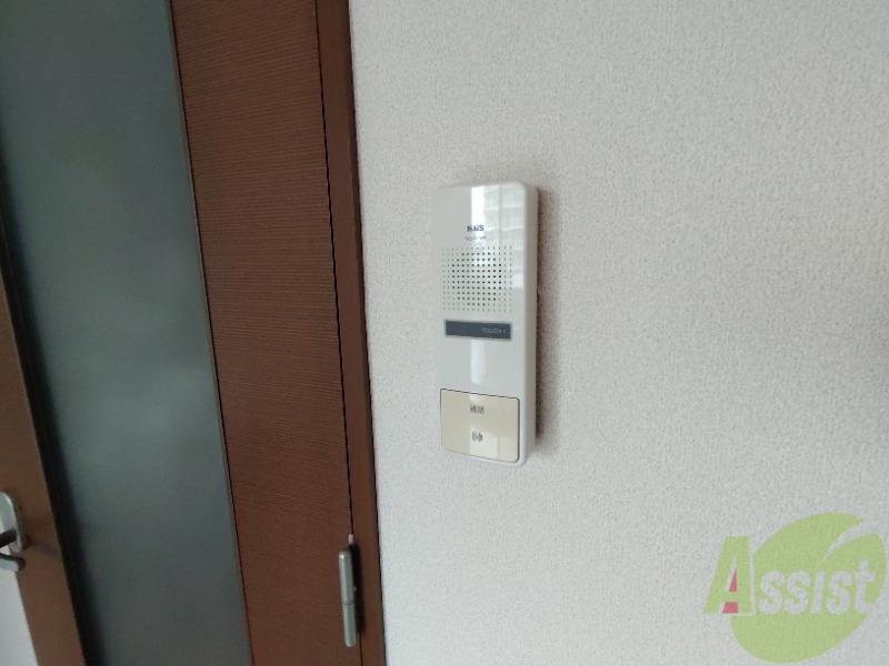 その他設備　こちらは音声インターホンです。来客の訪問がお知らせされます。