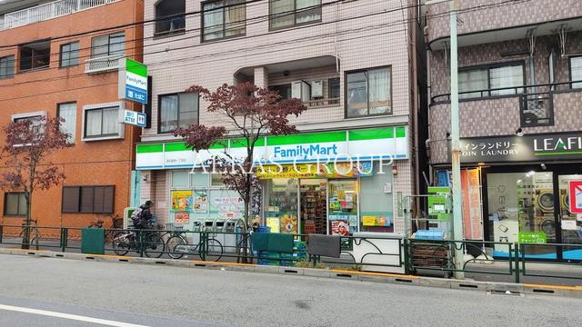 コンビニ　ファミリーマート 西日暮里一丁目店（コンビニ）まで235m