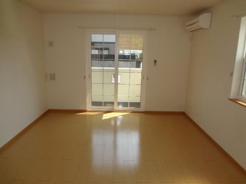 居室・リビング　室内