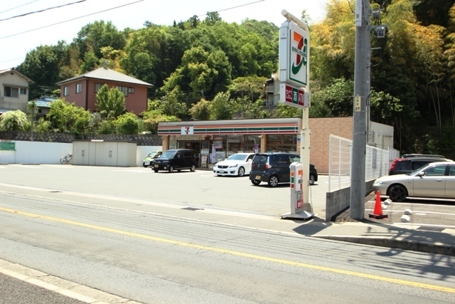 コンビニ　セブンイレブン広島大町西店（コンビニ）まで657m