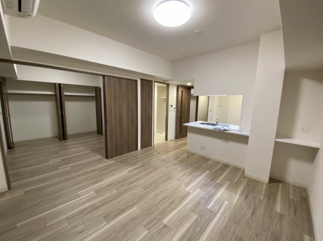 居室・リビング　プレサンス四天王寺　リビング