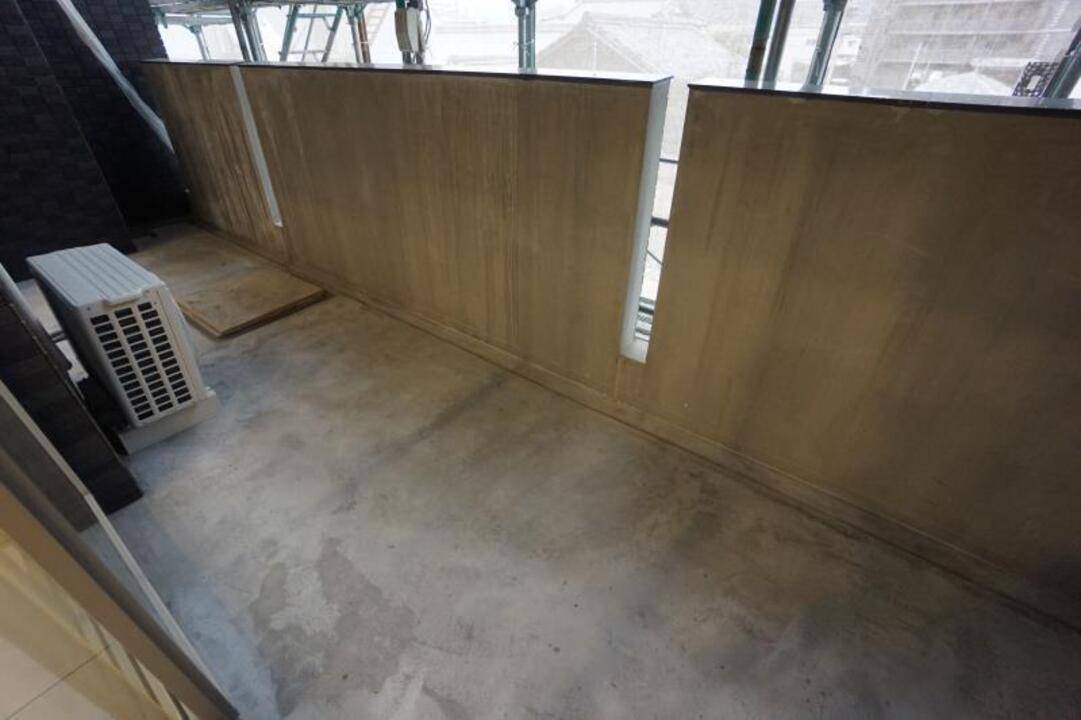 バルコニー　バルコニー