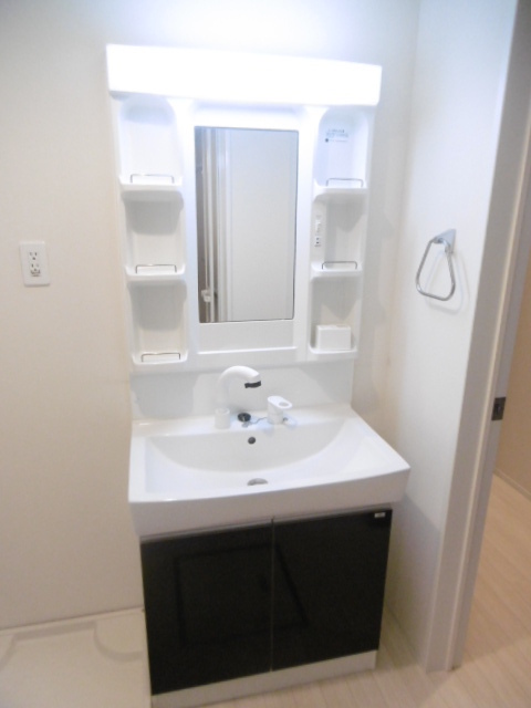 洗面設備　別のお部屋の参考写真になります