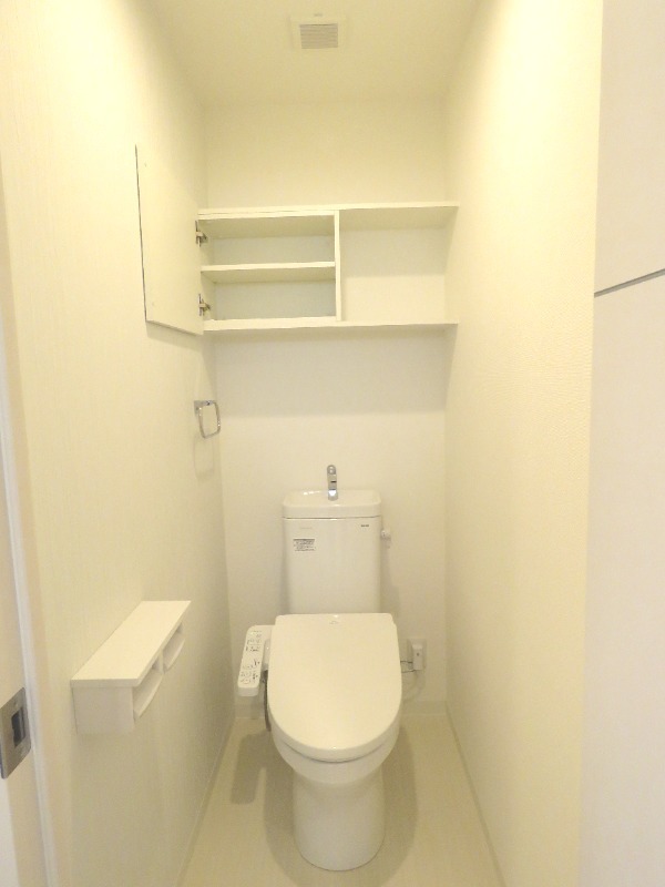 トイレ　温水洗浄暖房便座