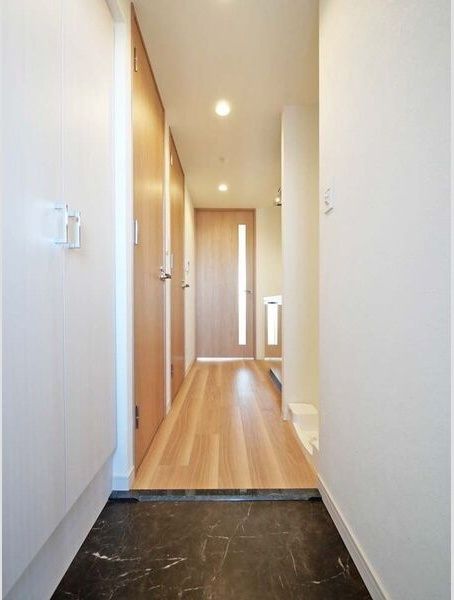 玄関　同シリーズの内装写真となります