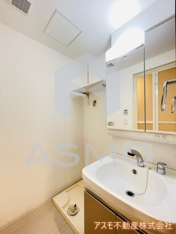 洗面設備　同マンション別部屋　参考写真