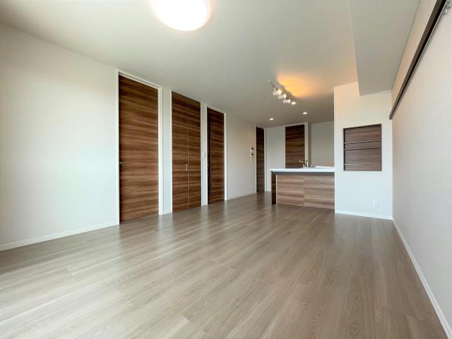 居室・リビング　※反転タイプになります