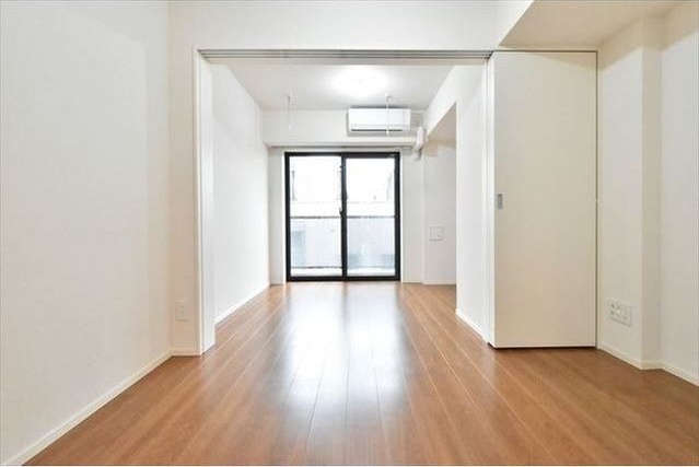 居室・リビング　☆明るい居間☆