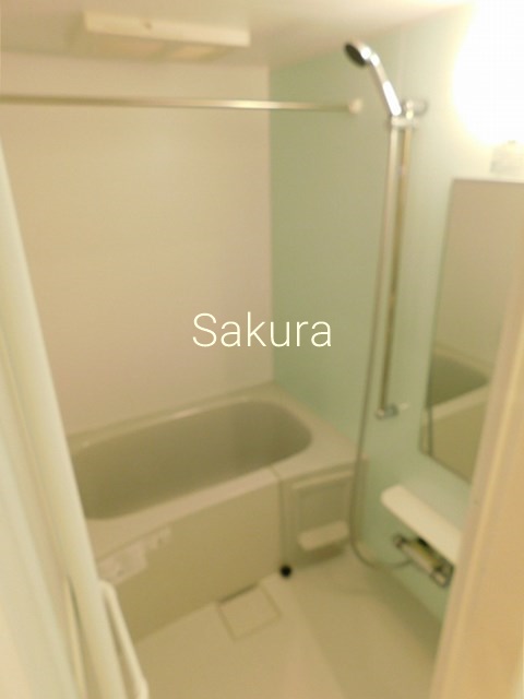 バス・シャワールーム　ご家族や長時間入浴に便利な追い炊き機能付きです♪