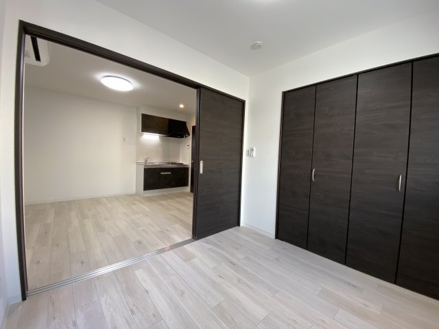 居室・リビング　こちらのリビングで趣味の時間をお楽しみください