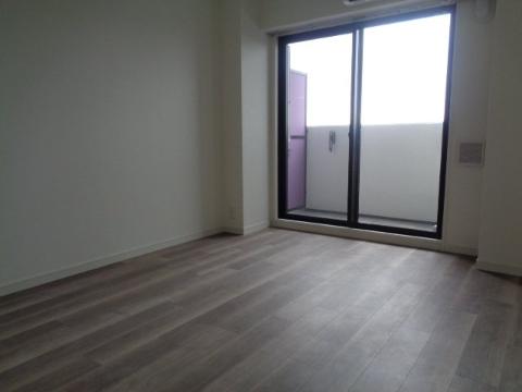 居室・リビング　室内