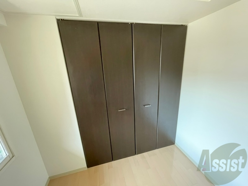 収納　寝室の収納です。部屋がすっきり片付きます。