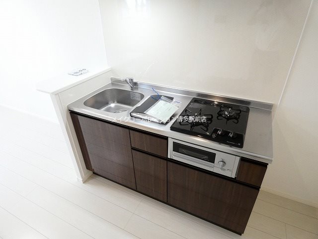 キッチン　※写真は棟内別部屋参考データです