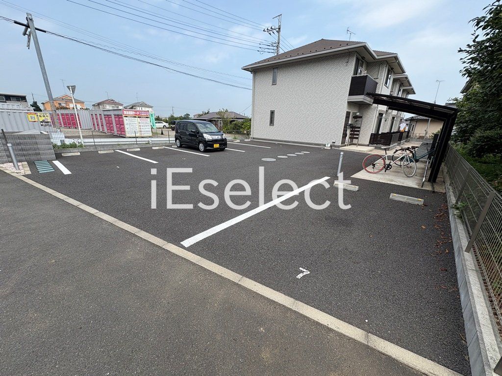 駐車場　敷地内駐車場も募集中です！