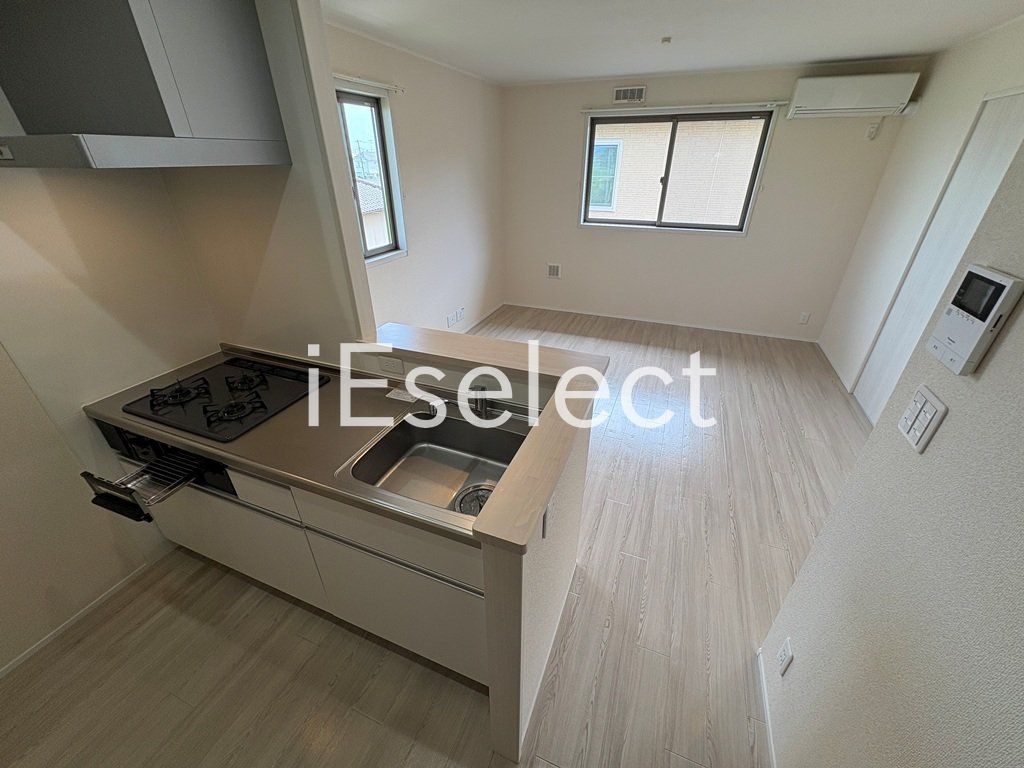 居室・リビング　2面採光の明るいリビング♪