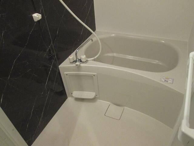 バス・シャワールーム　お風呂で日々の疲れを落としましょう