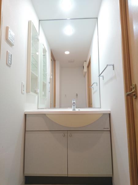 洗面設備　洗面所です