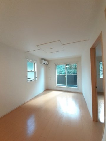 居室・リビング　居間です