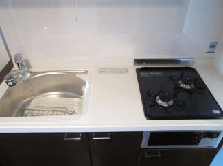 キッチン　別部屋参考写真掲載。