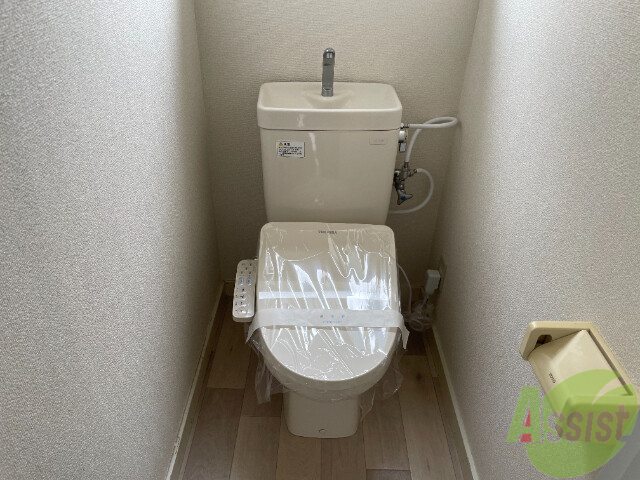 トイレ　トイレはウォシュレット付きです。シャワートイレは嬉しいですね