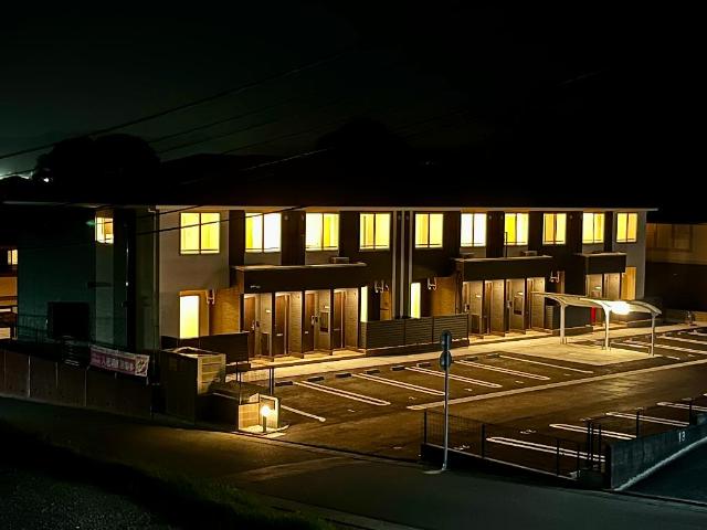 建物外観　外観写真（夜）