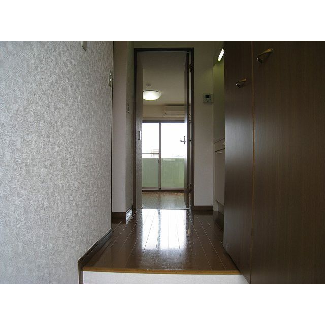 玄関　別部屋参照写真