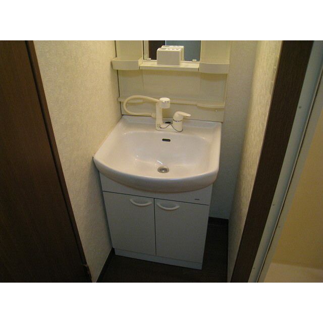 洗面設備　別部屋参照写真