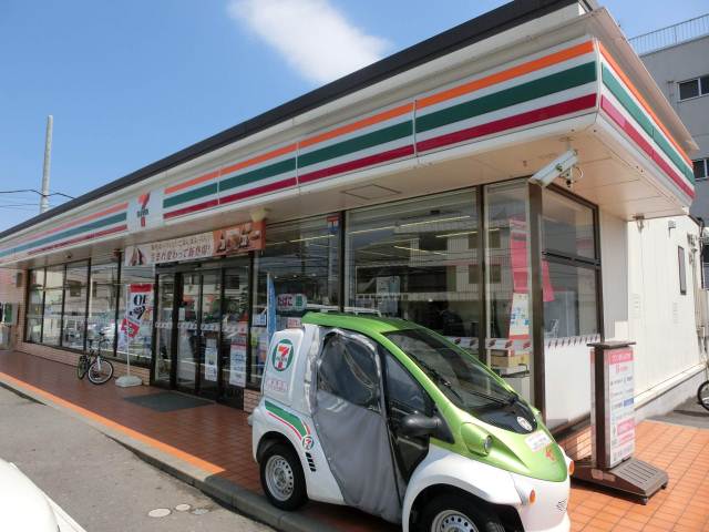 コンビニ　セブンイレブン（コンビニ）まで400m