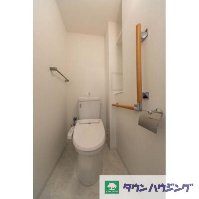 トイレ　※写真は同タイプ住戸です。