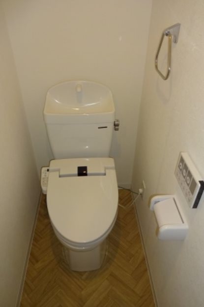 トイレ　※同物件別号室参考写真
