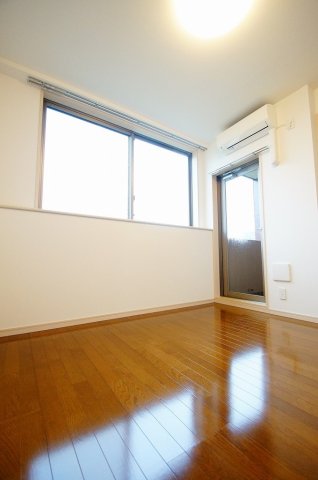 居室・リビング　洋室6帖のお部屋です。