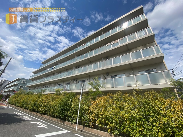 建物外観　高級感漂う外観が目を惹きます。