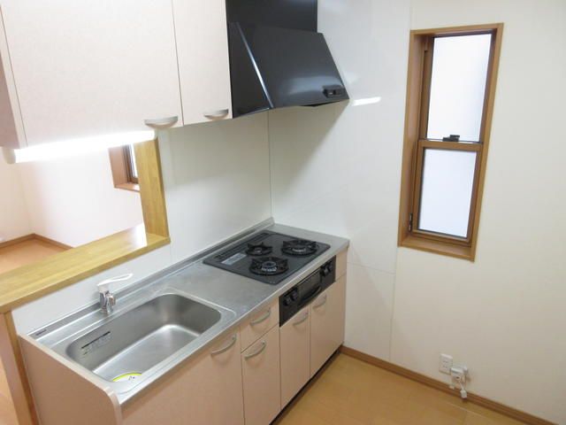 キッチン　コンパクトなキッチンで掃除もラクラク