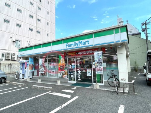 コンビニ　ファミリーマート 福岡清川三丁目店（コンビニ）まで210m