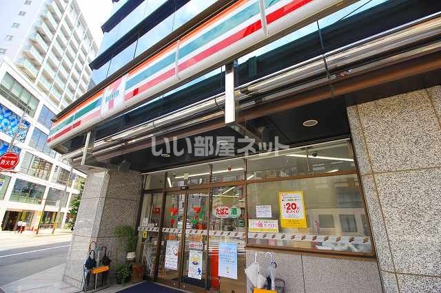 コンビニ　セブンイレブン神戸三宮磯上通店（コンビニ）まで76m