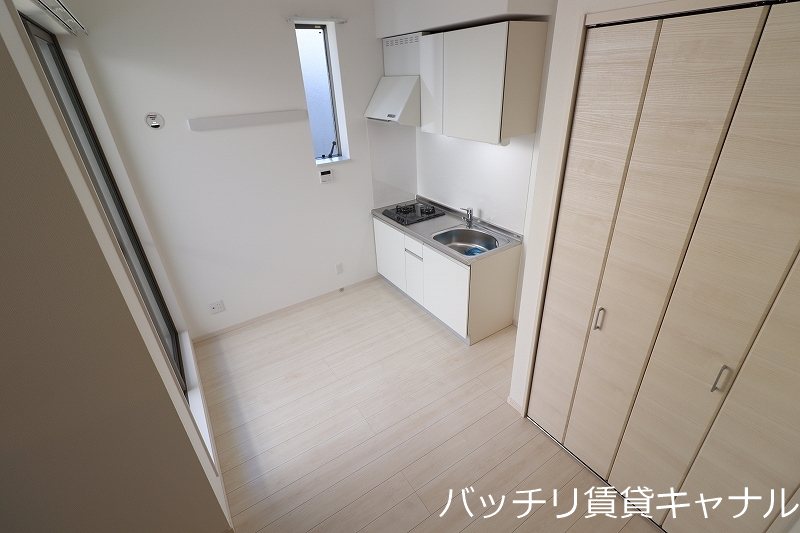 居室・リビング　画像は同型イメージの為、現況を優先いたします。