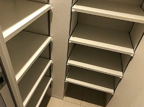 収納　写真は同タイプ住居です