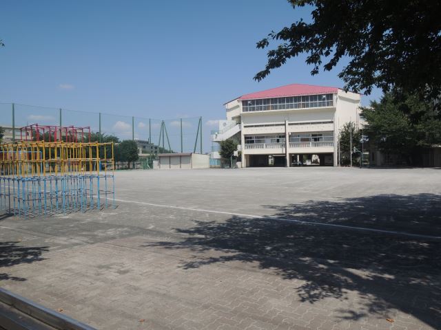 小学校　市立榎が丘小学校（小学校）まで260m