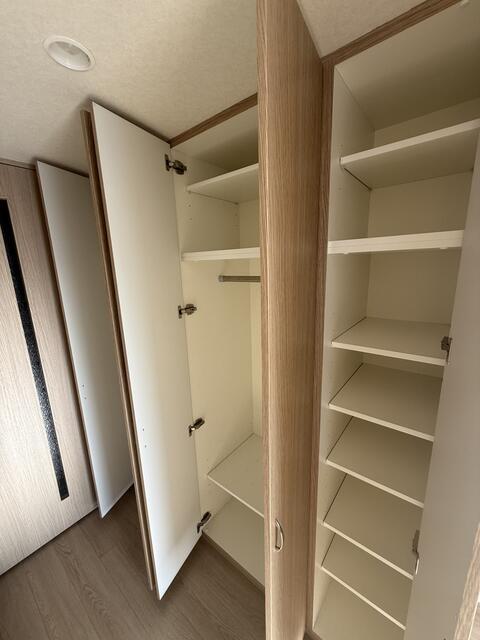 収納　?