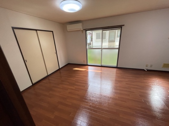 居室・リビング　※別部屋の写真です