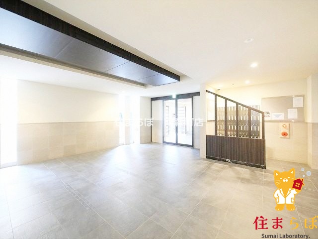エントランス　共用部の印象も大切に