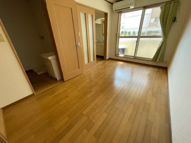 居室・リビング　エアコン付きで初期費用を抑えたい方にもおすすめです。